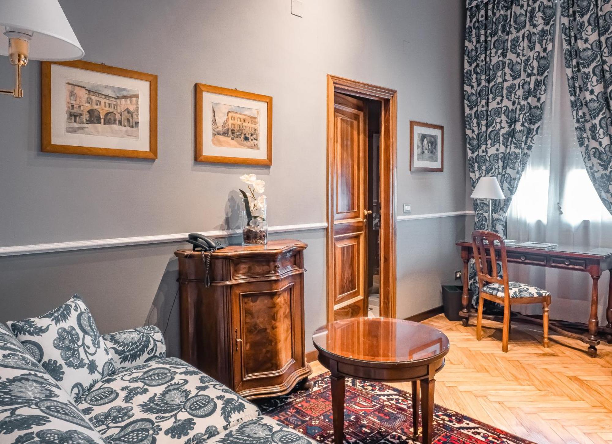 Hotel Posta Reggio nell'Emilia Esterno foto