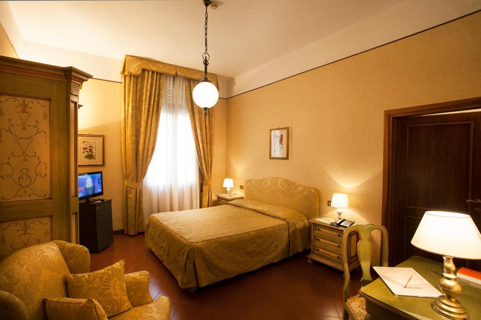 Hotel Posta Reggio nell'Emilia Esterno foto